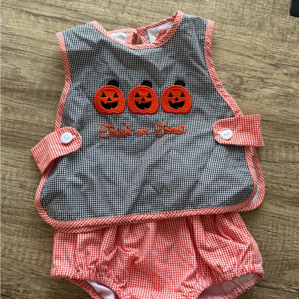 Sweet Peach Smocks Halloween Set 6 month